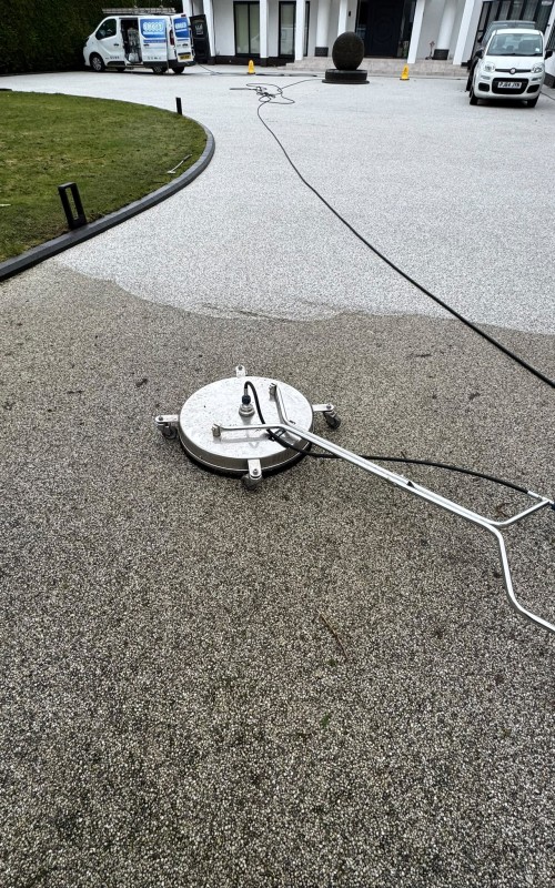 Residential driveway cleaning.jpg