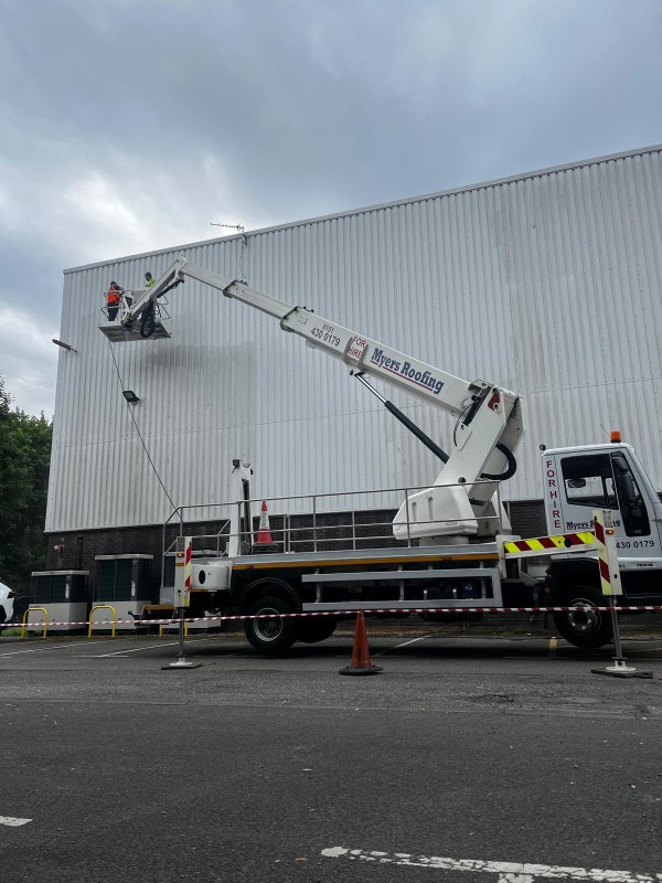 Commercial cladding cleaning.jpg